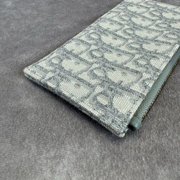 Dior Gray Oblique Jacquard Monogram Pouch - Picture 5 of 9